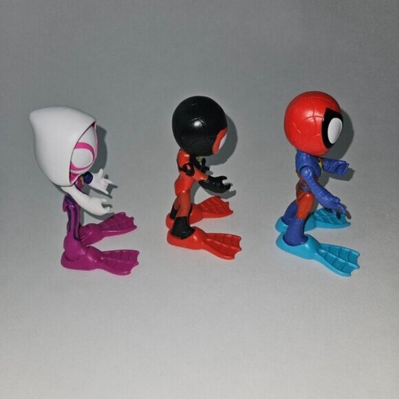 3 Spidey Figure Toy Lot Spiderman Miles Morales Ghost-Spider Scuba Feet Flippers - Picture 4 of 7